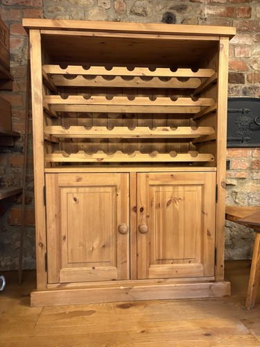 Traditional waxed pine - waxed, wine